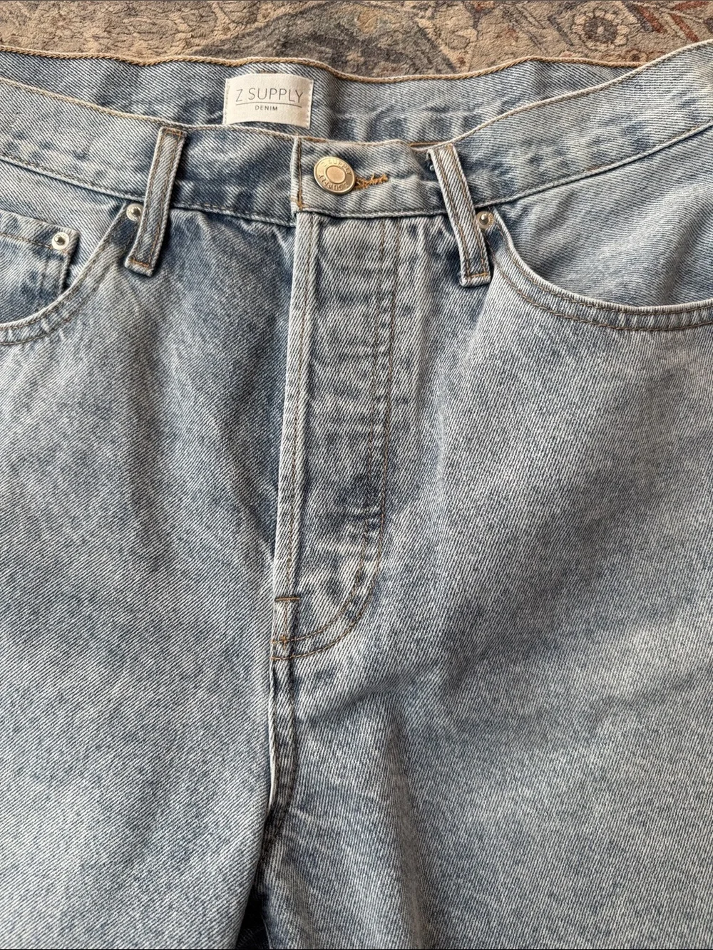 Z Supply Denim Everyday Hi-Rise Cutoff Shorts Size 29 Light Wash
